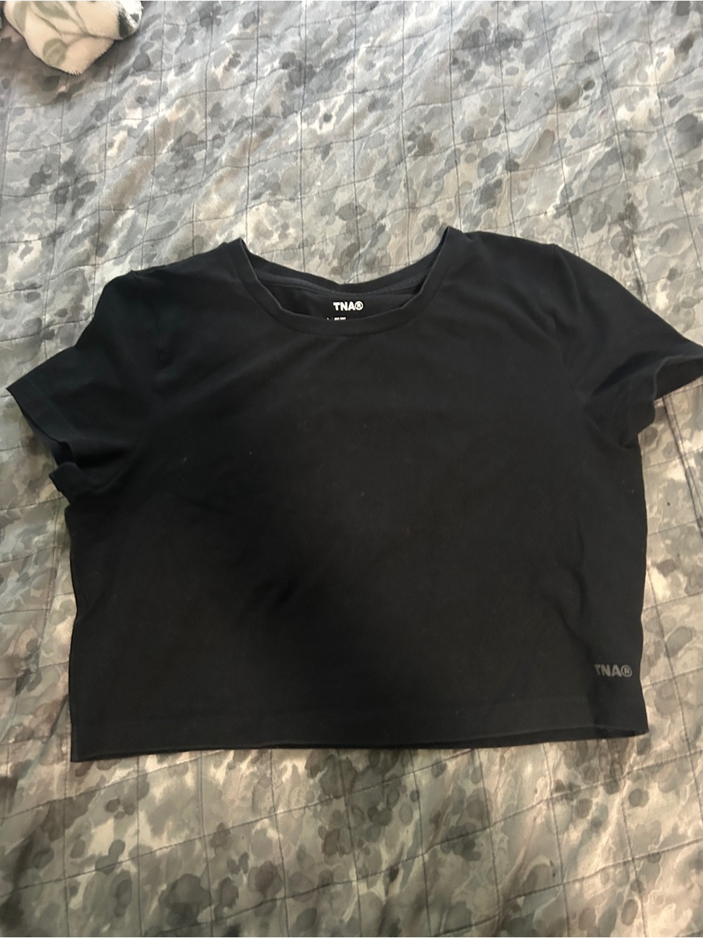 Aritzia TNA Black Cropped Crew Tee